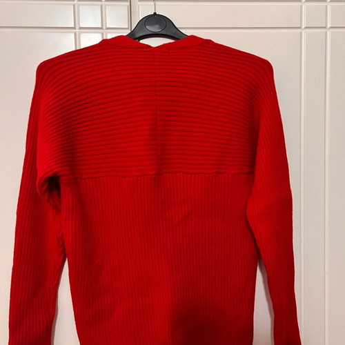Mango red sweater size M brand new