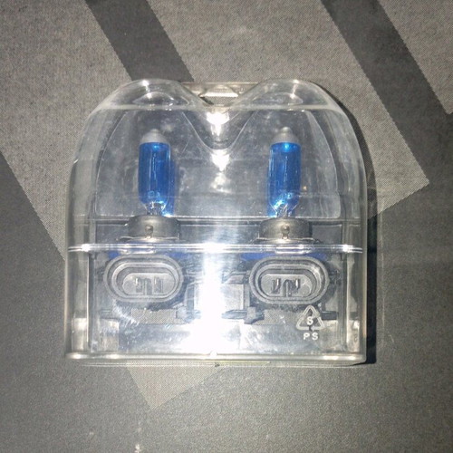 H11 Xenon bulbs like new with two pairs of simple H11 bulbs as gift