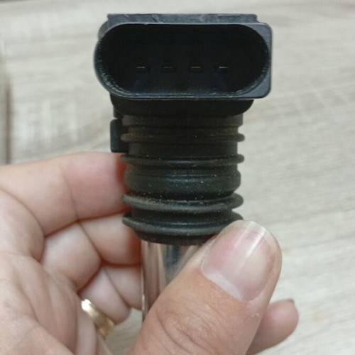 VW Audi Seat Skoda Ignition Coil 06A905115D new, 2 pieces