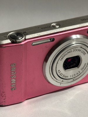 Samsung ST66 compact digital camera for spare parts