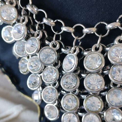 Faux Bijoux Necklace Silver with Rhinestones New