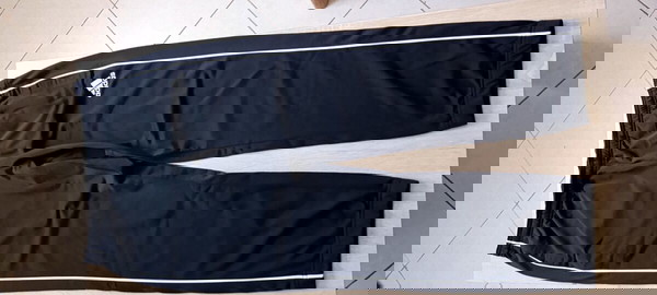 Adidas φόρμα