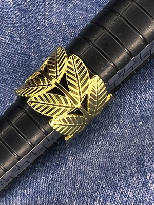 Women's gold ring made of stainless steel new with leaf design