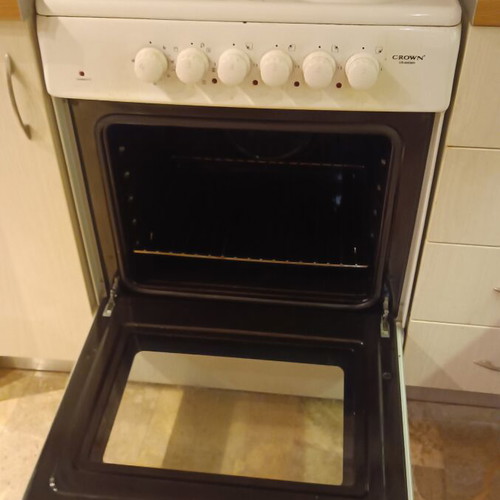 Crown kitchen stove used, lower oven resistance needs replacement