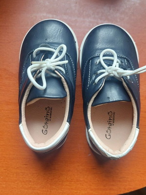 Georgino baby shoes size 21 used with minor wear
