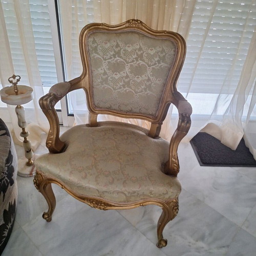 Antique sofa set like new with 3 armchairs and coffee table