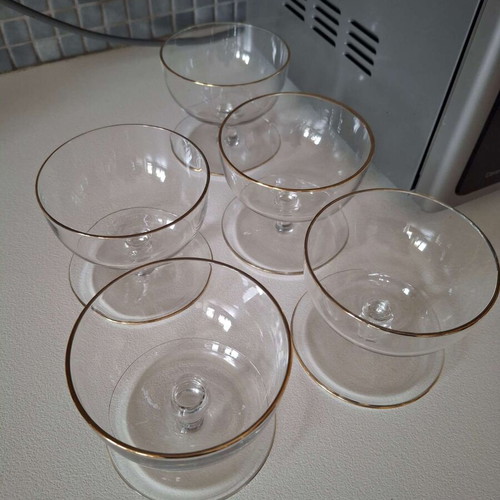 Crystal dessert bowls set of 5 with gold detail like new
