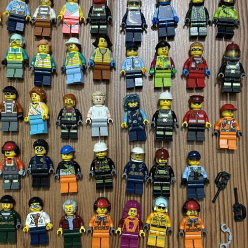 Lego figures like new, pack of 65 from City, Speed Champions, Minecraft