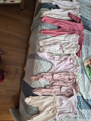 Girls' bodysuits like new from 3 months