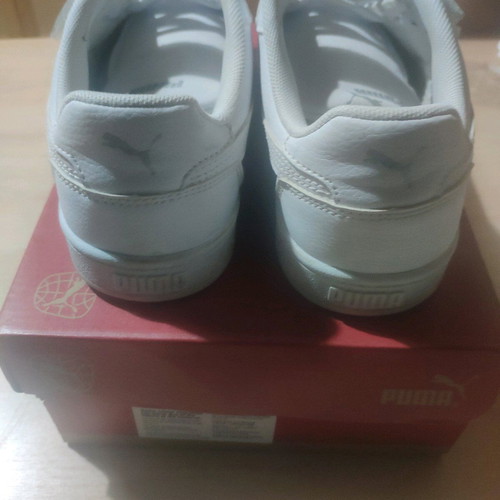 Puma Caven 2.0 kids shoes like new, white, size 35