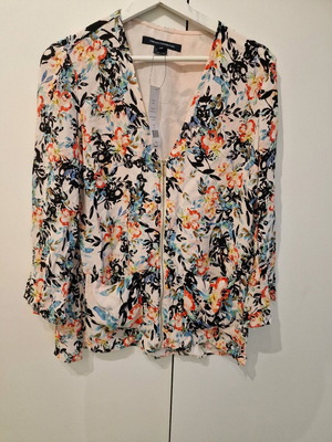French Connection floral μπλούζα καινούργια, μέγεθος XS/S