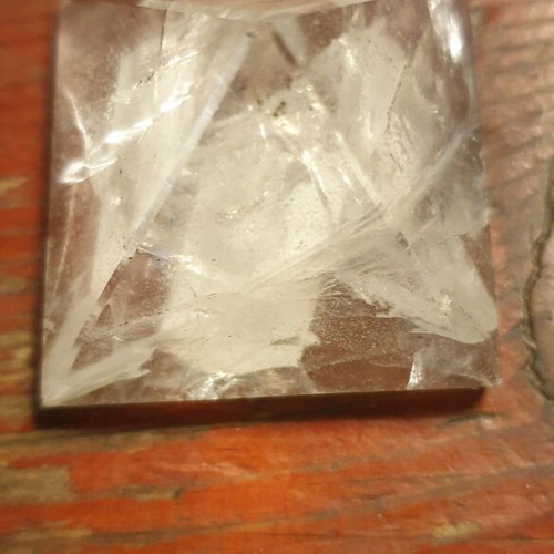 Natural crystal quartz pyramid like new, 4 cm, 44 grams