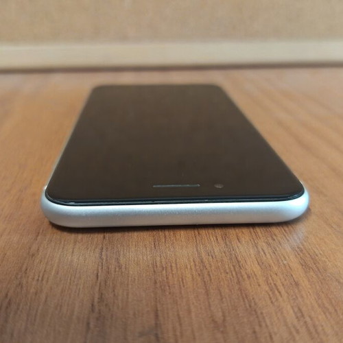 iPhone SE 2020 64GB λευκό μεταχειρισμένο, σε καλή κατάσταση