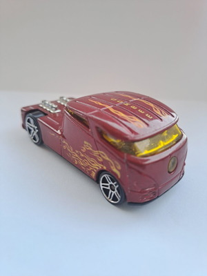 Hot Wheels Qombee 2006 First Editions metalflake dark red toy car