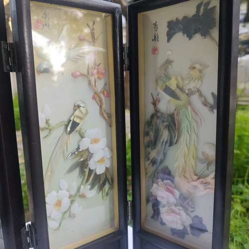 Office screen like new with handmade Chinese decorations