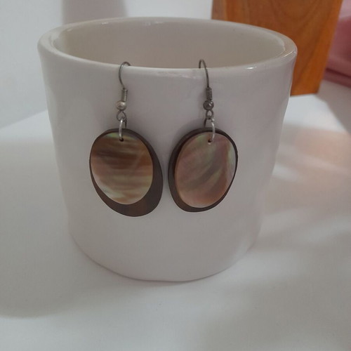 Boho ethnic earrings new, wooden with mother of pearl details