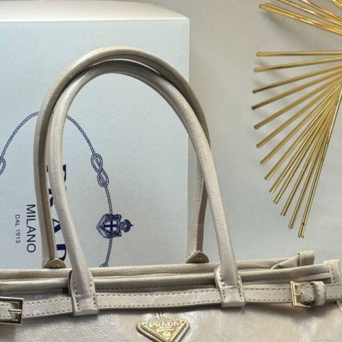Shoulder bag new, white