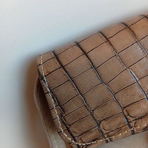 Saint Clair Paris leather crossbody bag like new, beige, croco print
