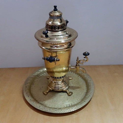 Rare oriental samovar like new with bronze tray