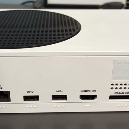 Xbox Series S console with 1 controller and rechargeable battery