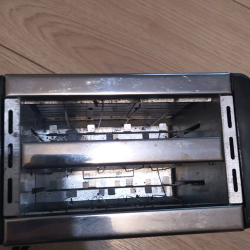 Set of two toasters like new