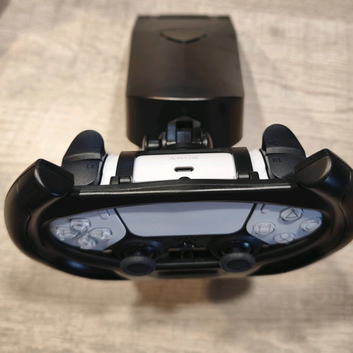 Sony PlayStation joystick case like new with suction cups