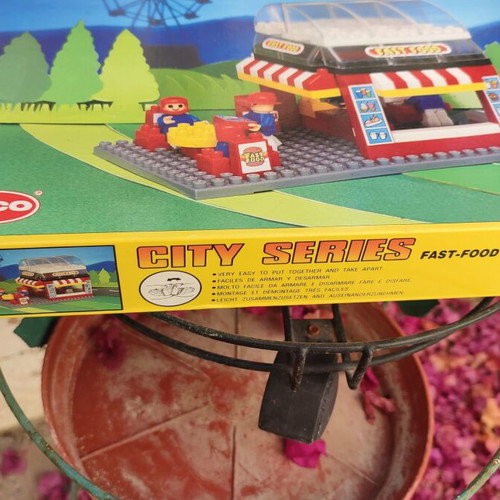 ATCO City Series 3041 Fast-Food Restaurant Set vintage
