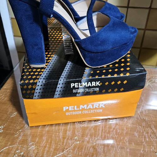 Suede high-heeled sandals new, size 39, turquoise