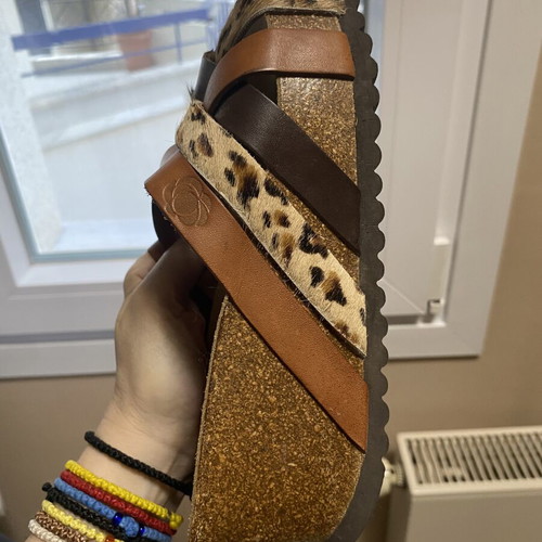 Un Camino de Rosa’s women's slippers like new, leather with natural fur