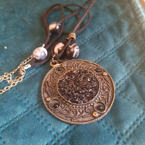 Antica Murrina antique women's necklace like new with mineral copper and black crystals