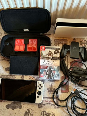 Nintendo Switch OLED бял като нов с аксесоари и игра