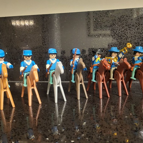 Playmobil Vintage American Cavalry used, 12 figures, 10 horses, accessories