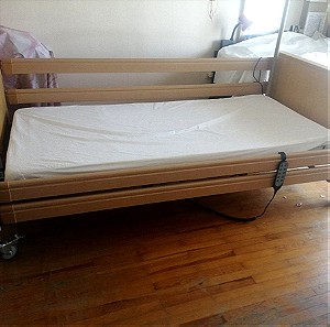 Ηλεκτροκίνητο νοσοκομειακό κρεβάτι με ανατομικό στρώμα και αεροστρωμα