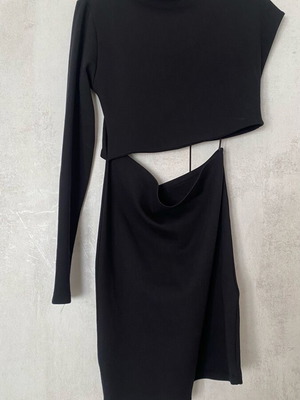 Φόρεμα Zara μίνι ασύμμετρο καινούργιο μαύρο μέγεθος L