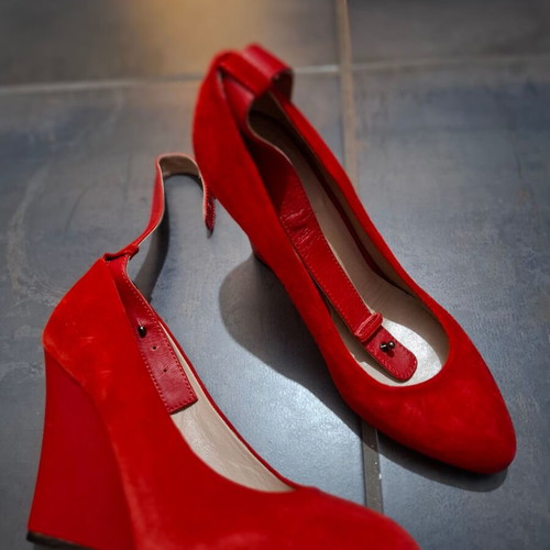 Closed platform shoes like new, high, red, size 40