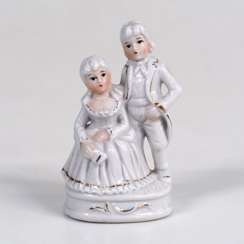 Porcelain decorative couple used, romantic moment of the '80s