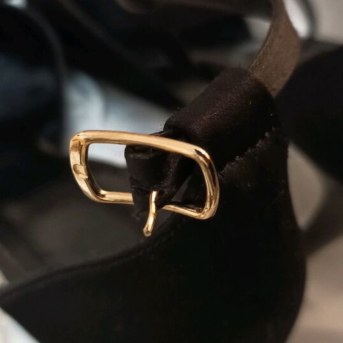 Women's satin high-heeled shoes size 37 used with strap