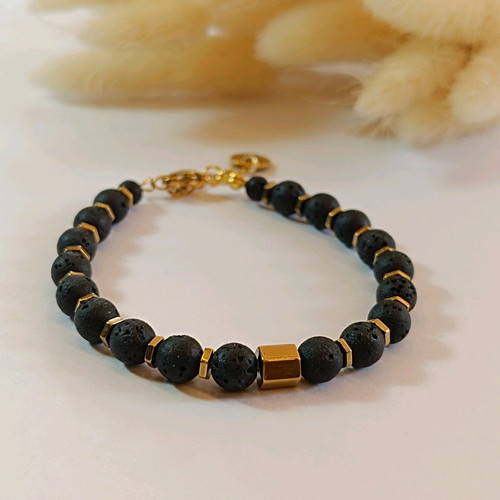 Handmade bracelet with lava and hematite stones new, steel clasp