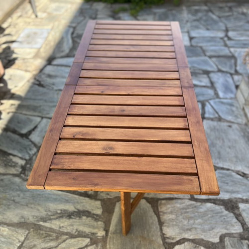 Folding wooden outdoor table like new, 134×63 cm
