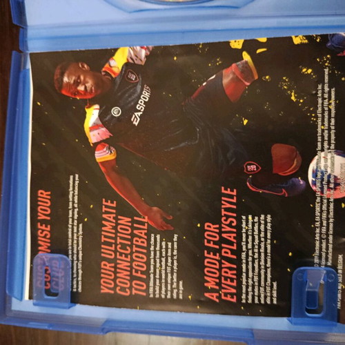 FIFA20 PS4 slightly used