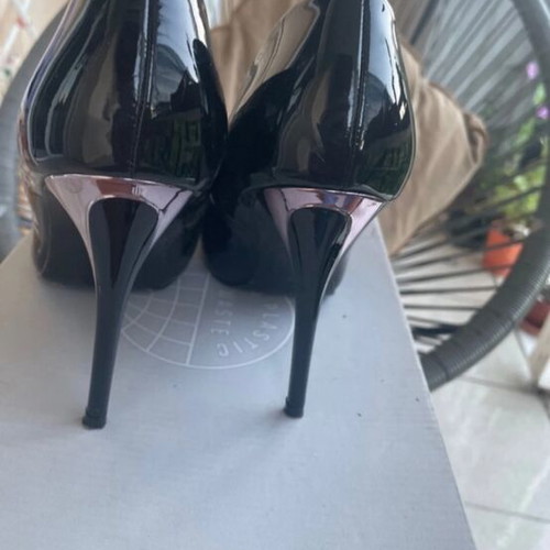 Black high heel pumps size 37
