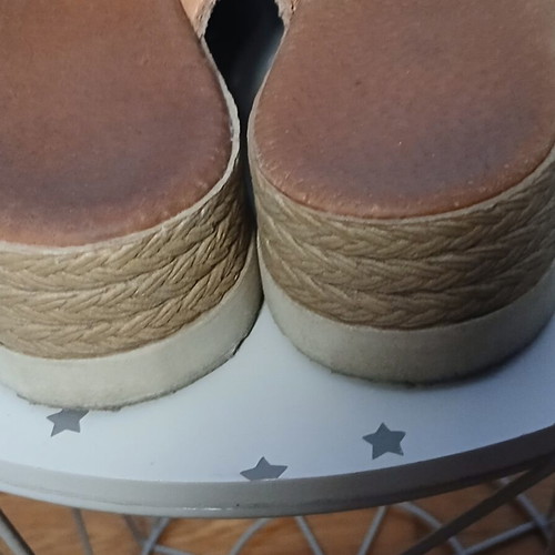 Beige suede women's cross flatform sandals size 40 used
