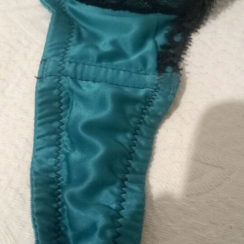 Yamamay satin texture bra emerald 65B like new