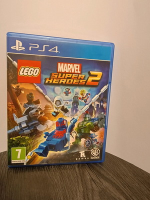 Marvel Super Heroes 2 PS4 like new with booklet
