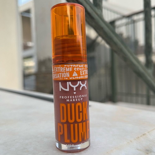 Nyx Duck Plump like new, spicy