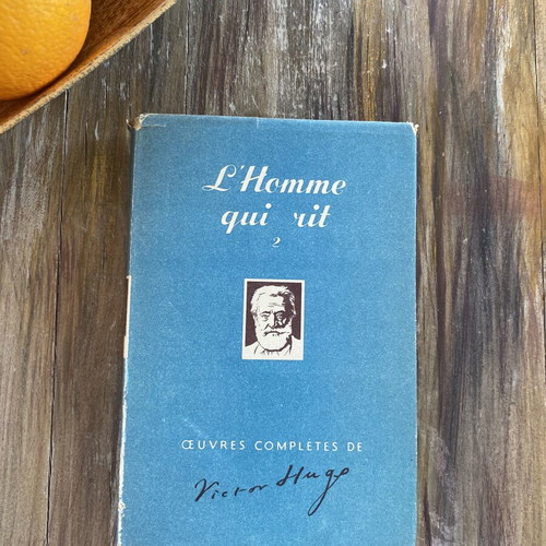 L'Homme qui rit Volume 2 vintage French paperback by Victor Hugo used