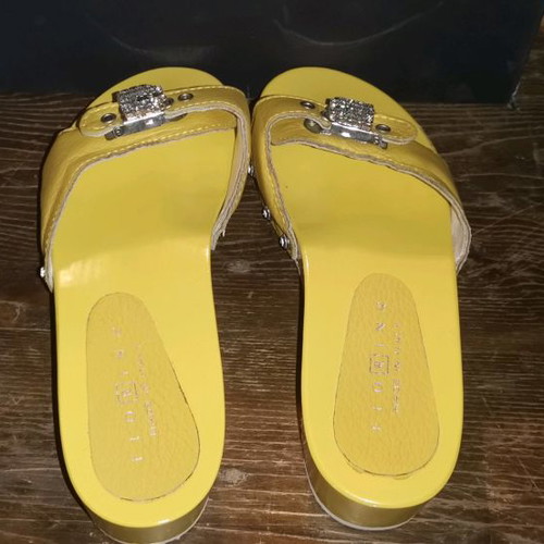 Fiorina women’s yellow sandals new, size 38