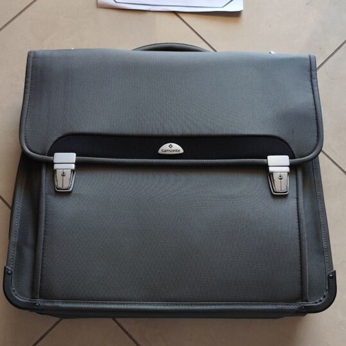 Samsonite Briefcase like new, black and gray, 12 compartments