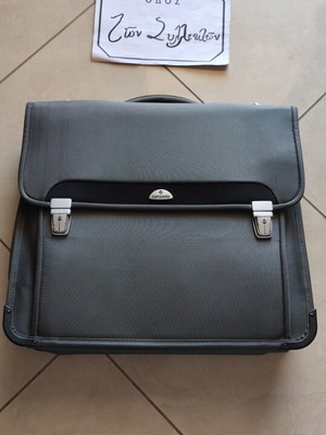 Samsonite Briefcase like new, black and gray, 12 compartments