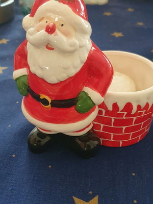 Christmas ceramic decoration with space for sweets new